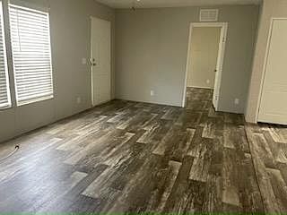 1st image of 9307 Victoria Ln #400