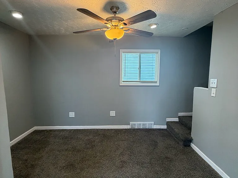 13814 Durkee Ave — Photo 5