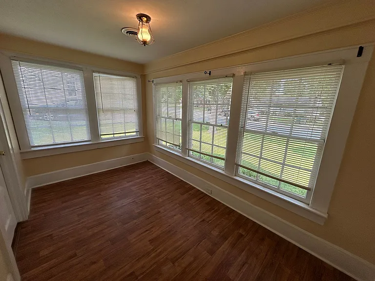 1104 S Petty St — Photo 11