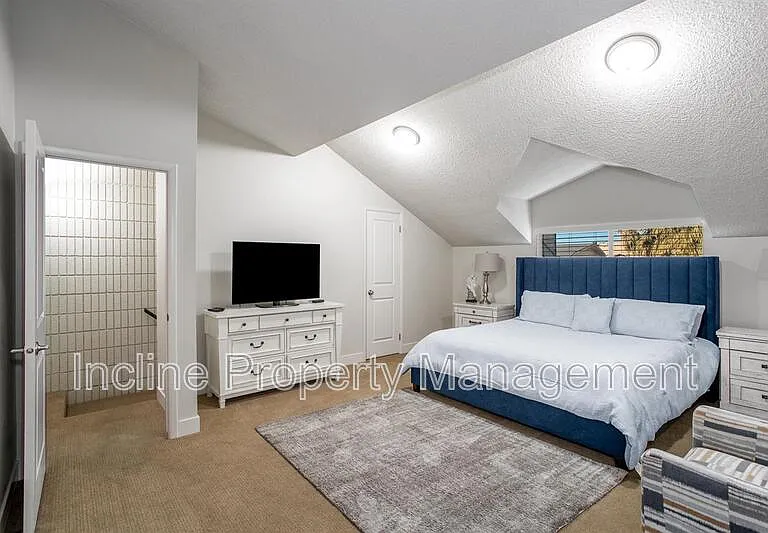 781 N Valley View Dr #16 — Photo 32