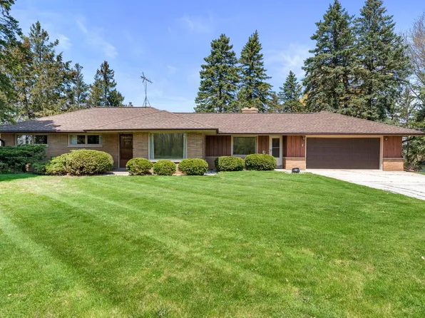 2520 State Road 33, Port Washington, WI 53074