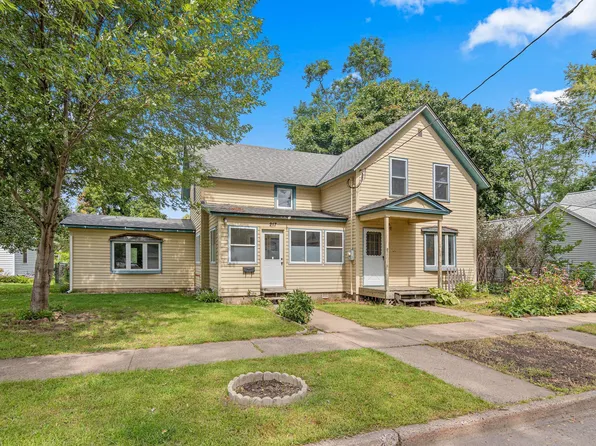 217 N 2nd St, New Richmond, WI 54017