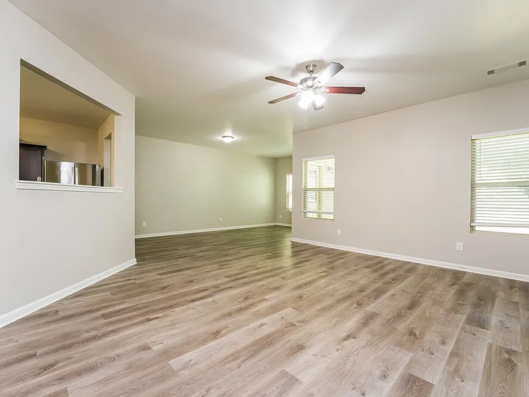 3517 Mica Cir SE — Photo 4