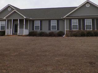 384 Bent River Dr, Inman, SC 29349