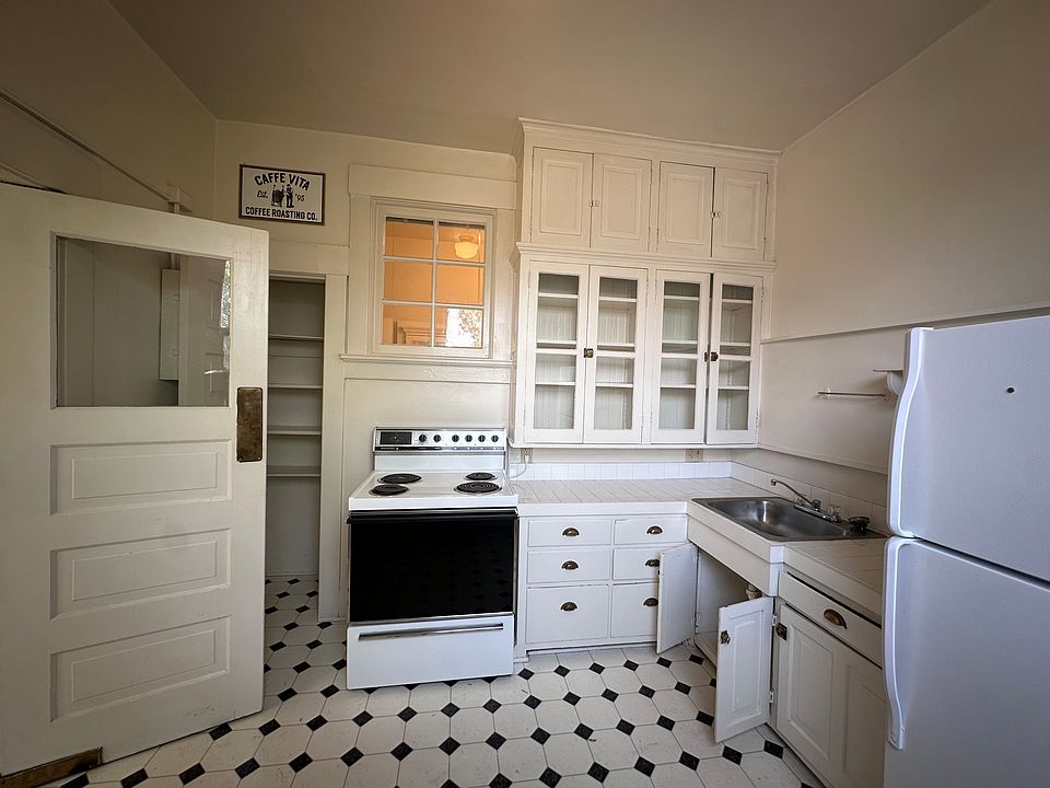 2nd image of 1230 W Sprague Ave APT 18