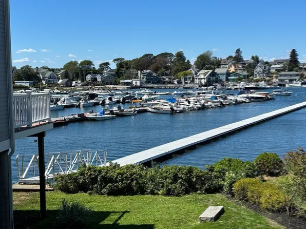 263 E Main St, Gloucester, MA 01930
