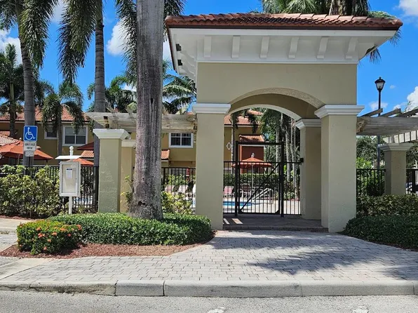 3311 Merrick Ln, Pompano Beach, FL