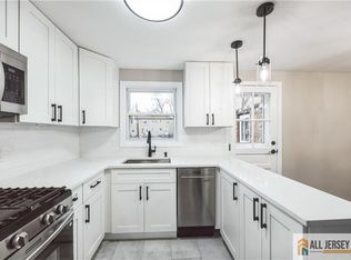 284 Newman St #1305, Metuchen, NJ 08840