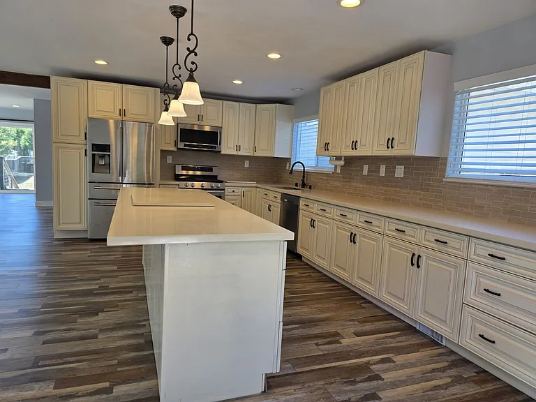 780 W Cotati Ave — Photo 19