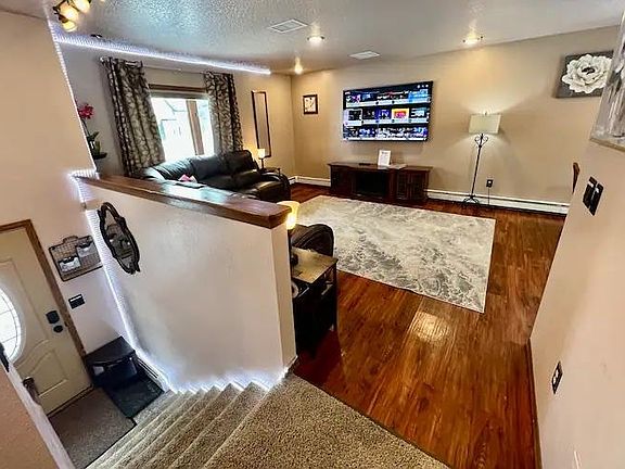 3rd image of 4840 Glasgow Dr