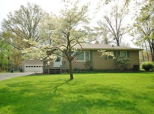 459 Cedar Dr, Cortland, OH