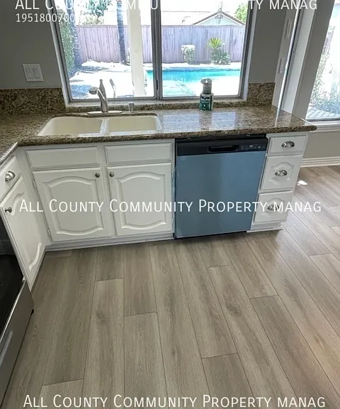 31176 Lahontan St — Photo 9