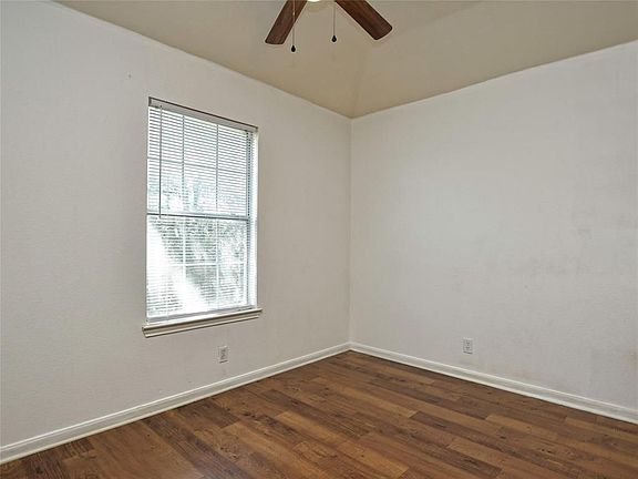 5th image of 3201 El Salido Pkwy #412