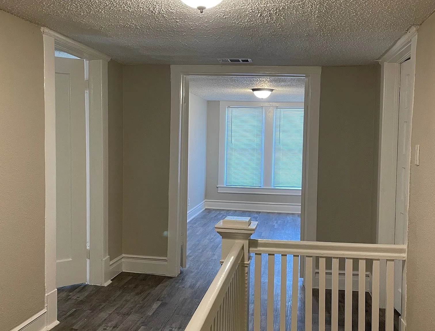 5208 E Side Ave — Photo 2
