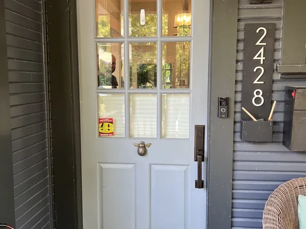 2428 SE Salmon St, Portland, OR 97214