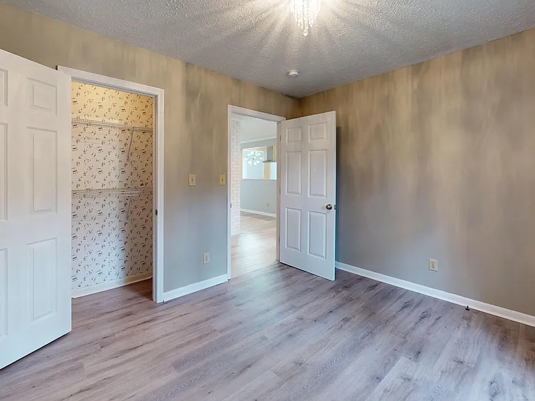 8 Shadow Dr — Photo 20