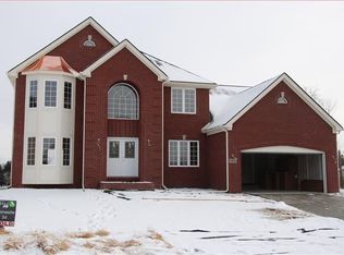 23634 Dunston Rd, Novi, MI 48375