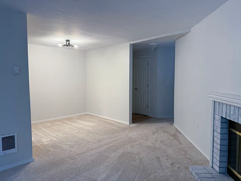 15433 Country Club Dr #E202 — Photo 4