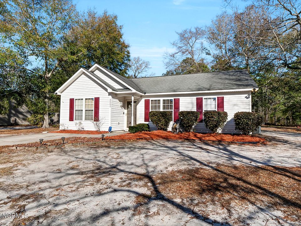 1st image of 3962 Carriage Lane NE