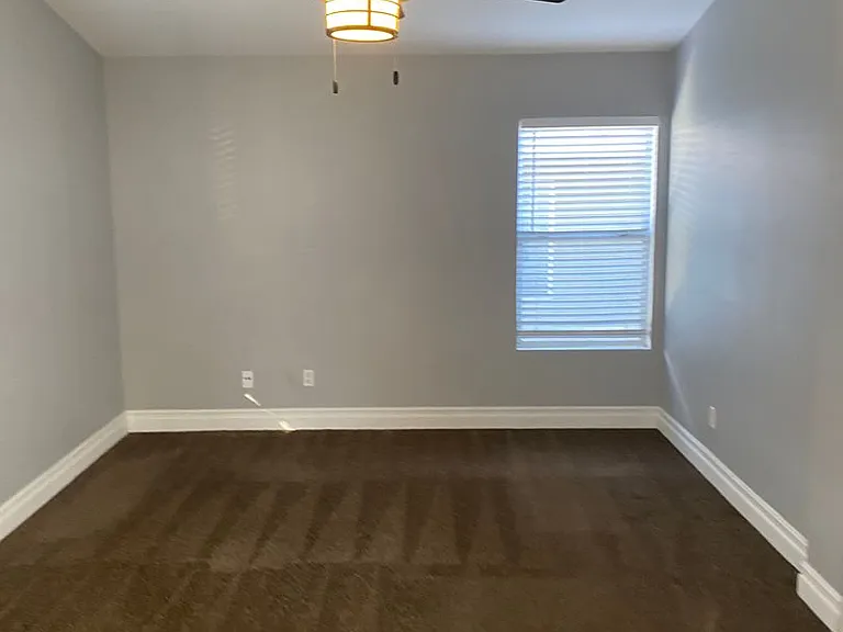 823 Viewpointe Ln — Photo 11