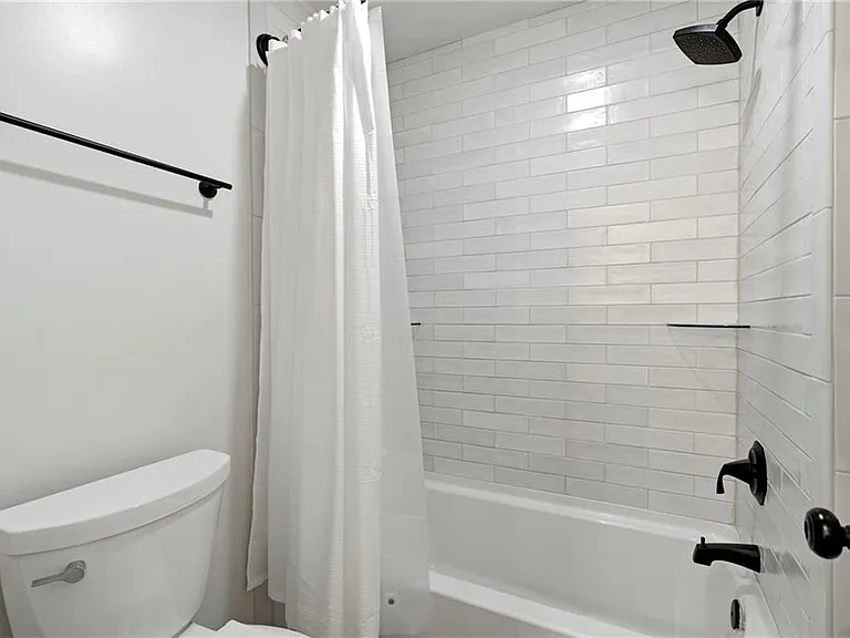 4221 Willow Oak Dr — Photo 34