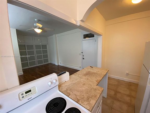 5th image of 1361 Meridian Ave #3E