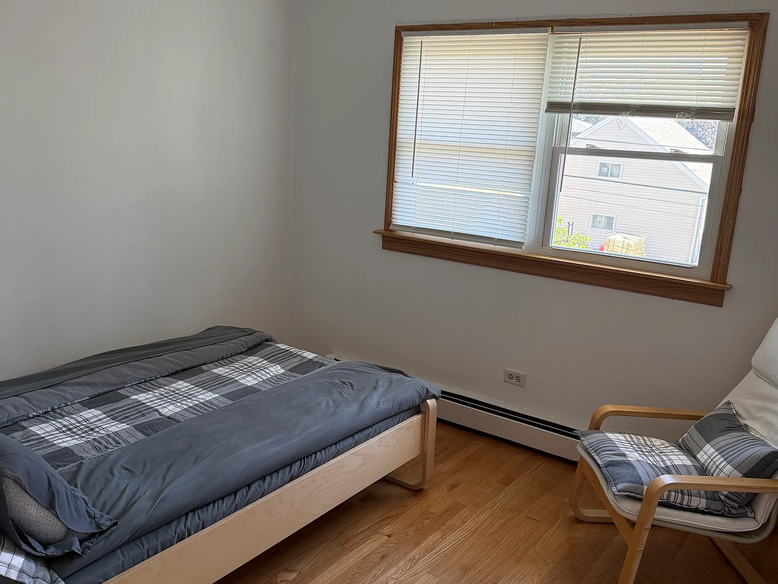 2 bed, $1,300 — Photo 4