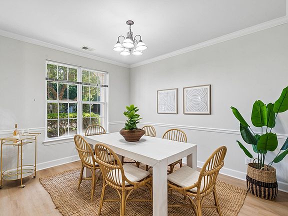 3rd image of 3065 Sugarberry Ln