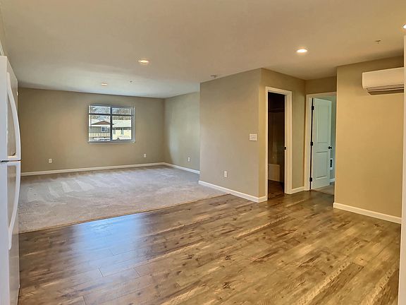 4th image of 2311 NE 138th Ave #28