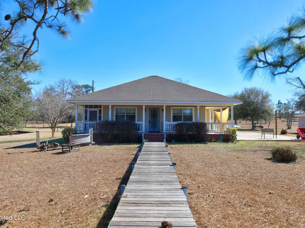 99 Hummingbird Ln, Perkinston, MS 39573