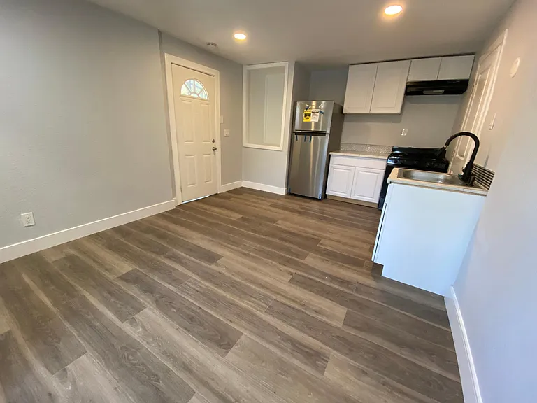 664 N San Pedro St — Photo 2