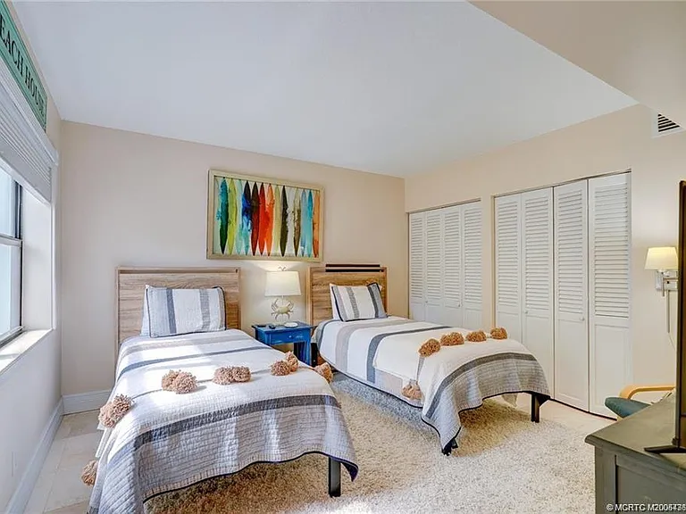 1289 NE Ocean Blvd #6 — Photo 27