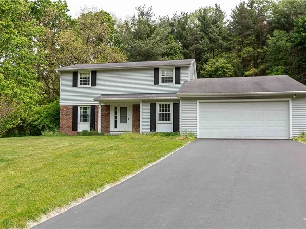 79 Old Post Rd, Fairport, NY 14450