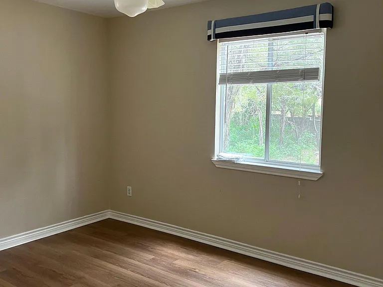 16605 Jackson St — Photo 13
