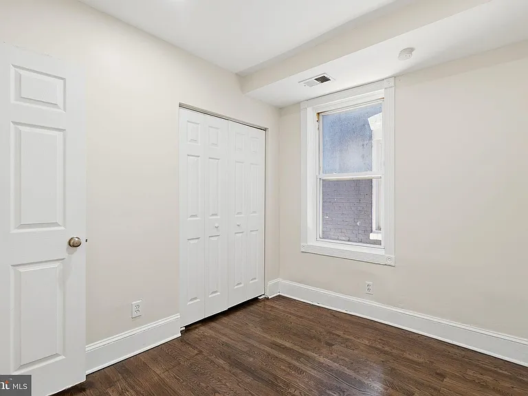1038 6th St NE #101 — Photo 14
