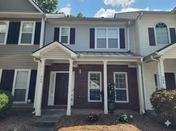 902 Tree Creek Blvd, Lawrenceville, GA 30043