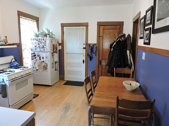 3rd image of 4521 N Claremont Ave