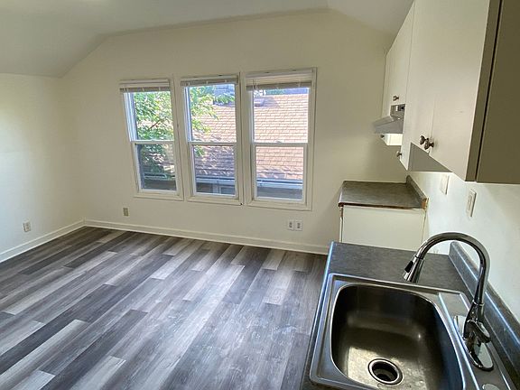 3rd image of 1555 S 33rd St #9878F127