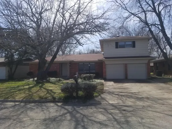 1805 Carlton St, Denton, TX 76201