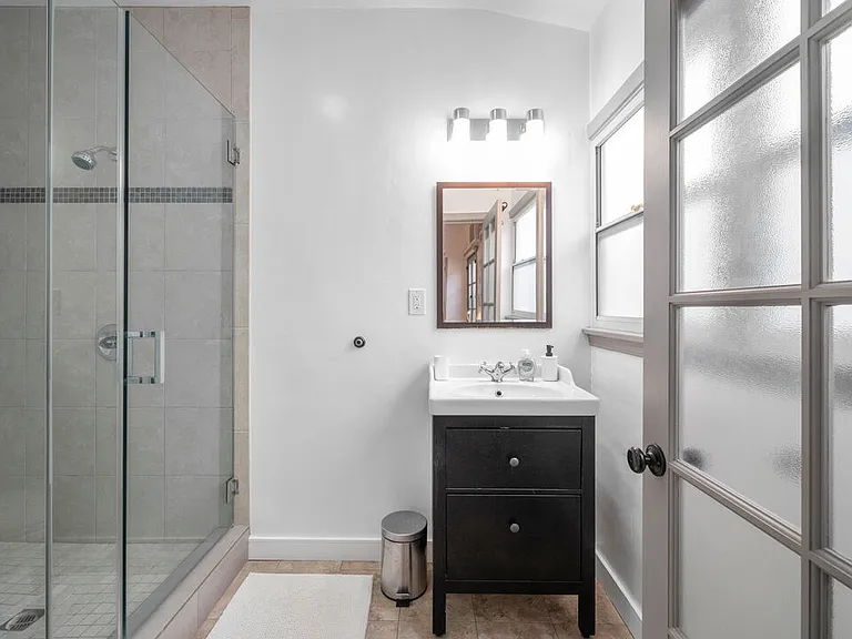 9904 Robbins Dr — Photo 18