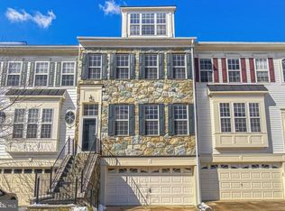 2069 Capstone Cir, Herndon, VA 20170