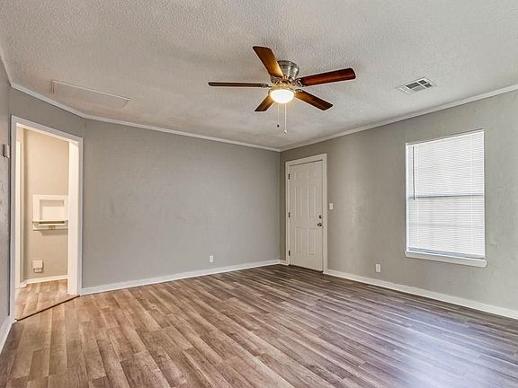 2nd image of 3706 N Rockwell Ave