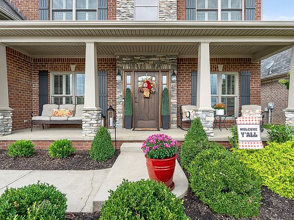4th image of 2433 Pascoli Pl