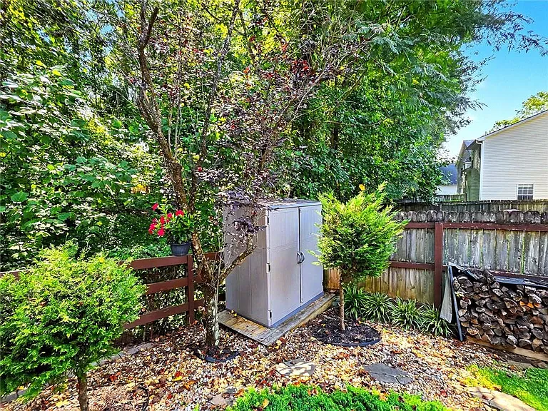3235 Liberty Commons Dr NW — Photo 31