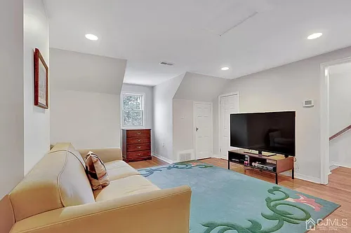 381 Plainfield Rd #381 Photo 1