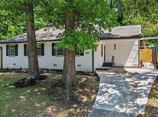 2828 Cloverhurst Dr, East Pt, GA 30344