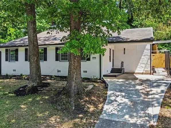 2828 Cloverhurst Dr, East Pt, GA 30344