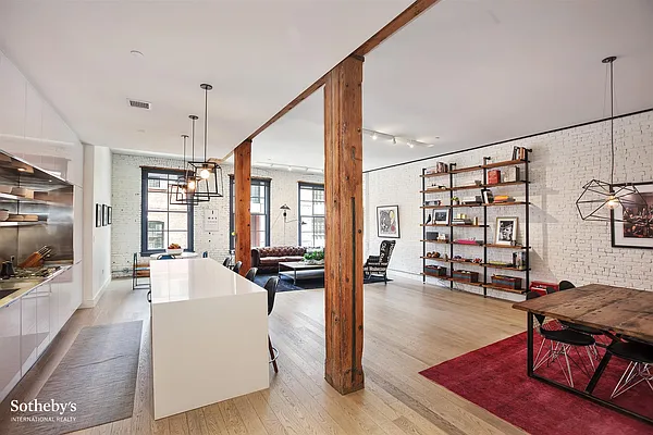 Sold by Sotheby's International Realty | media 1