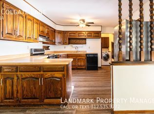 5657 Colgate Ln, Matteson, IL 60443