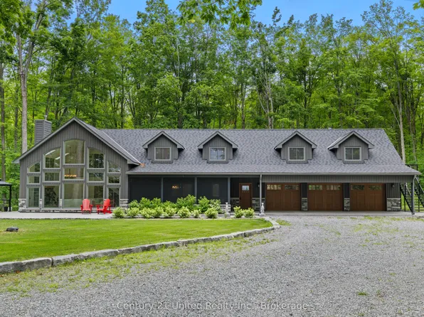 39 Stockdale Rd, Selwyn, ON K9J 6X4